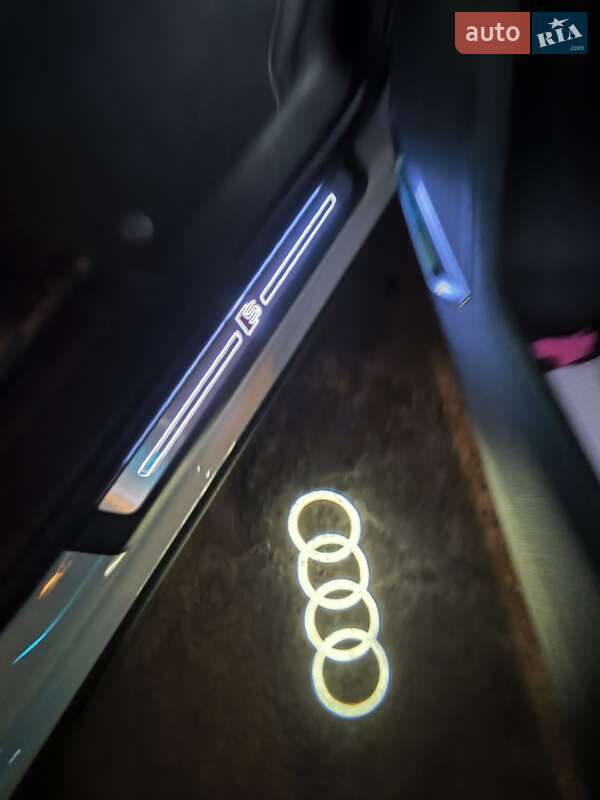 Внедорожник / Кроссовер Audi Q3 2021 в Черкассах