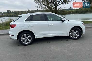 Внедорожник / Кроссовер Audi Q3 2020 в 