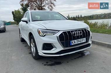 Внедорожник / Кроссовер Audi Q3 2020 в 