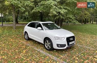 Внедорожник / Кроссовер Audi Q3 2015 в 