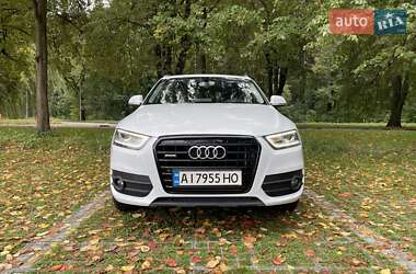 Внедорожник / Кроссовер Audi Q3 2015 в 