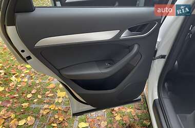 Внедорожник / Кроссовер Audi Q3 2015 в 