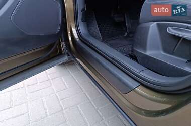 Внедорожник / Кроссовер Audi Q3 2012 в 