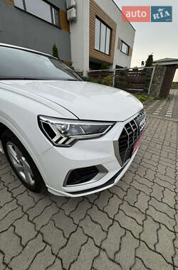 Внедорожник / Кроссовер Audi Q3 2021 в 