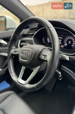 Внедорожник / Кроссовер Audi Q3 2021 в 