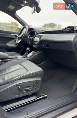 Внедорожник / Кроссовер Audi Q3 2021 в 