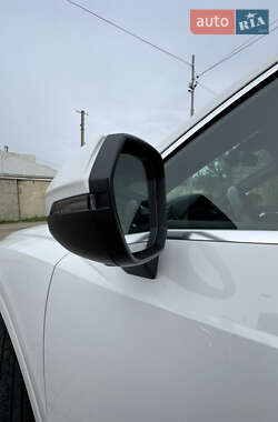 Внедорожник / Кроссовер Audi Q3 2021 в 