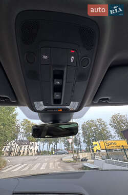 Внедорожник / Кроссовер Audi Q3 2021 в 
