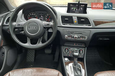 Внедорожник / Кроссовер Audi Q3 2016 в 