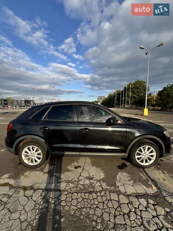 Позашляховик / Кросовер Audi Q3 2014 в Одесі