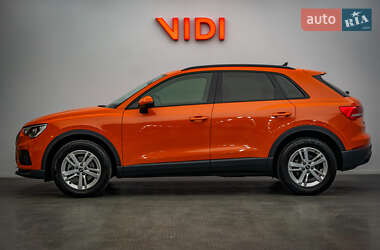 Внедорожник / Кроссовер Audi Q3 2021 в 