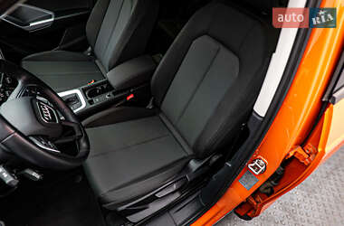 Внедорожник / Кроссовер Audi Q3 2021 в 