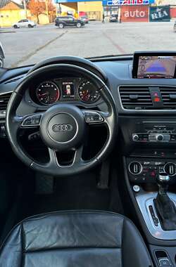 Внедорожник / Кроссовер Audi Q3 2015 в 