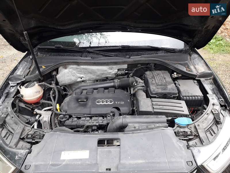 Позашляховик / Кросовер Audi Q3 2014 в Косові