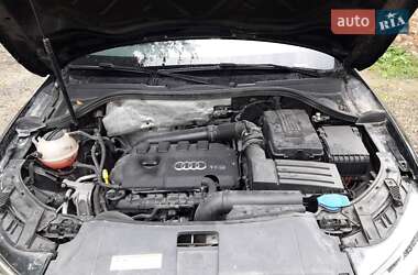 Внедорожник / Кроссовер Audi Q3 2014 в 