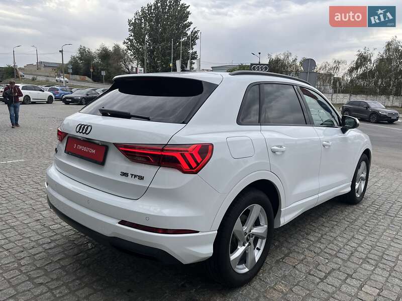 Внедорожник / Кроссовер Audi Q3 2024 в Днепре