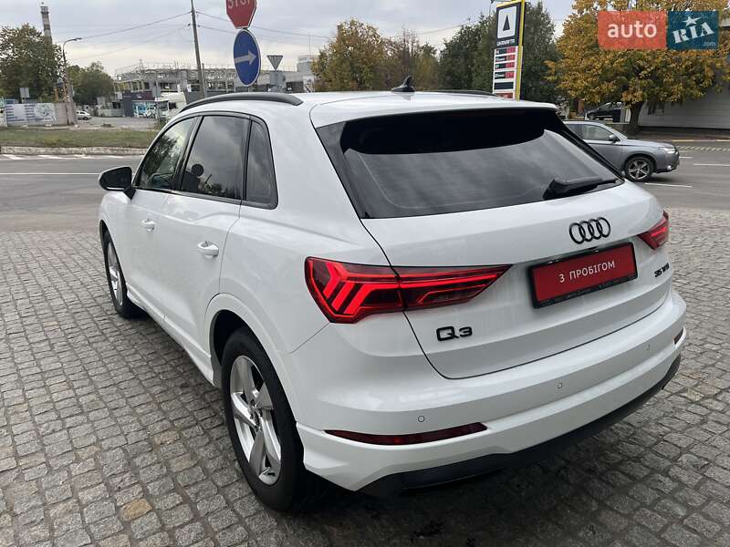 Внедорожник / Кроссовер Audi Q3 2024 в Днепре