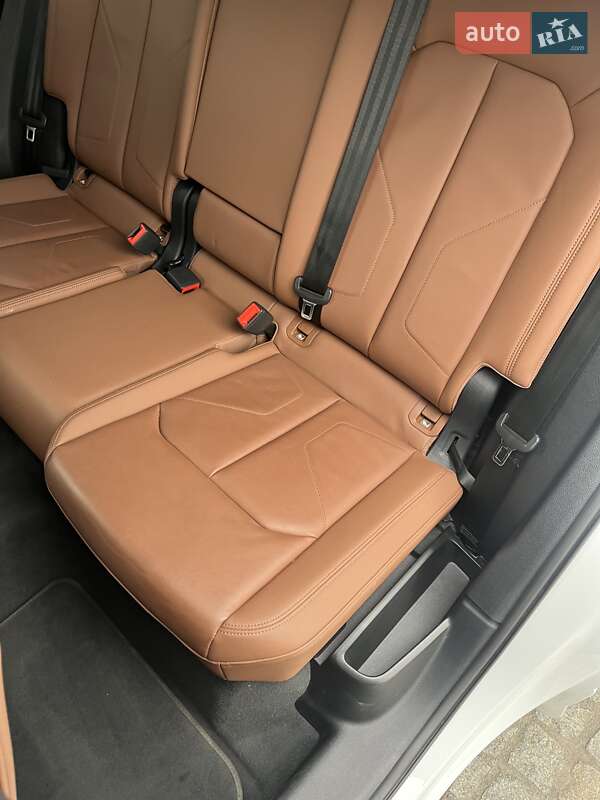 Внедорожник / Кроссовер Audi Q3 2024 в Днепре