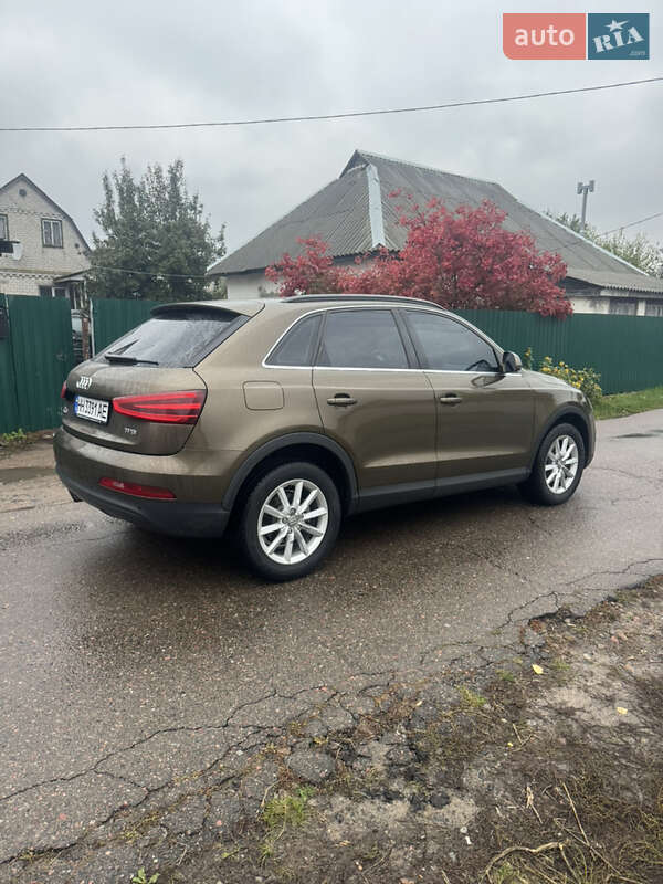 Позашляховик / Кросовер Audi Q3 2014 в Києві