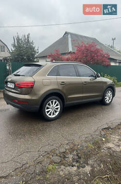 Позашляховик / Кросовер Audi Q3 2014 в 