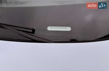 Позашляховик / Кросовер Audi Q3 2015 в 
