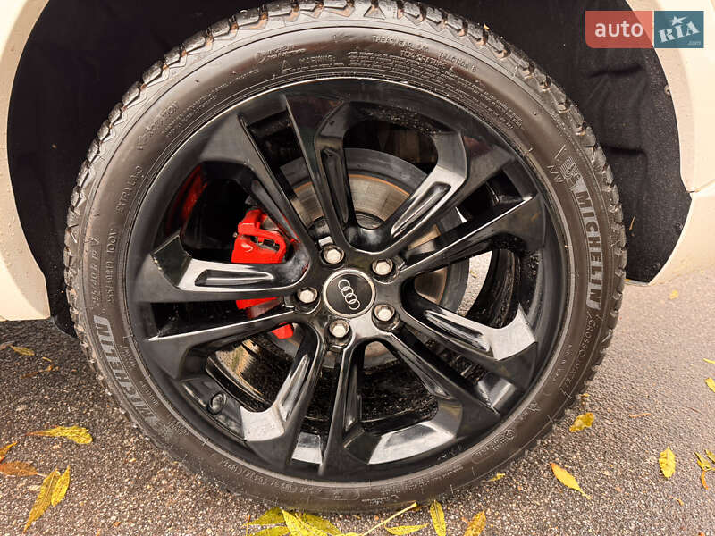 Внедорожник / Кроссовер Audi Q3 2015 в Виннице
