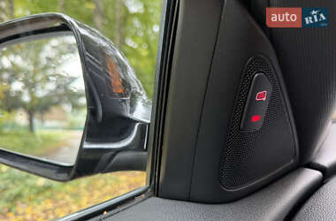 Внедорожник / Кроссовер Audi Q3 2014 в 