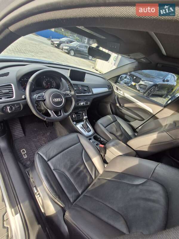 Позашляховик / Кросовер Audi Q3 2015 в Ужгороді