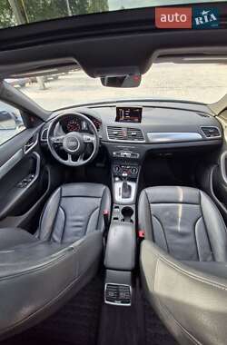 Внедорожник / Кроссовер Audi Q3 2015 в 