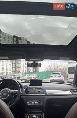 Позашляховик / Кросовер Audi Q3 2017 в 