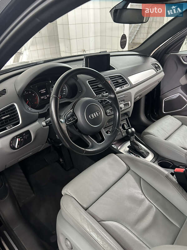 Позашляховик / Кросовер Audi Q3 2016 в Києві