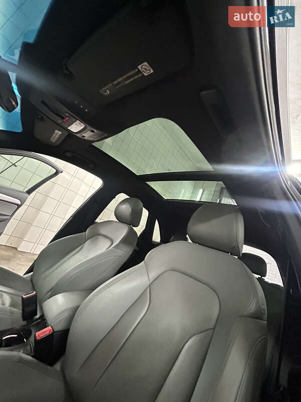 Позашляховик / Кросовер Audi Q3 2016 в Києві