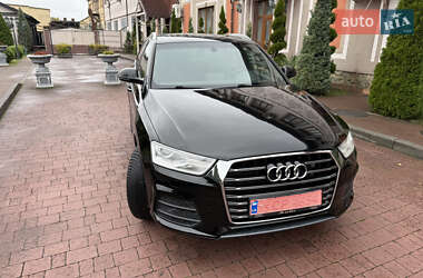 Внедорожник / Кроссовер Audi Q3 2016 в 