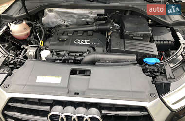 Внедорожник / Кроссовер Audi Q3 2016 в 