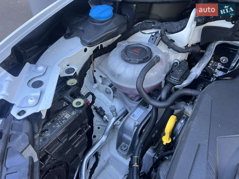Позашляховик / Кросовер Audi Q3 2021 в Києві