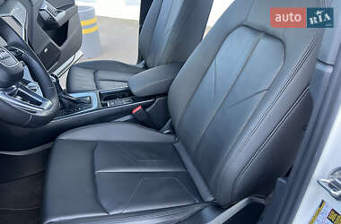 Внедорожник / Кроссовер Audi Q3 2021 в 