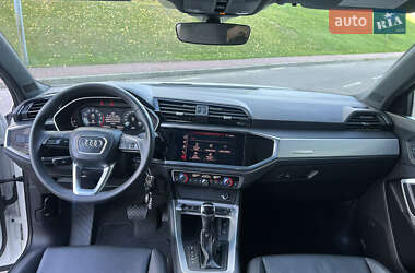 Внедорожник / Кроссовер Audi Q3 2021 в 