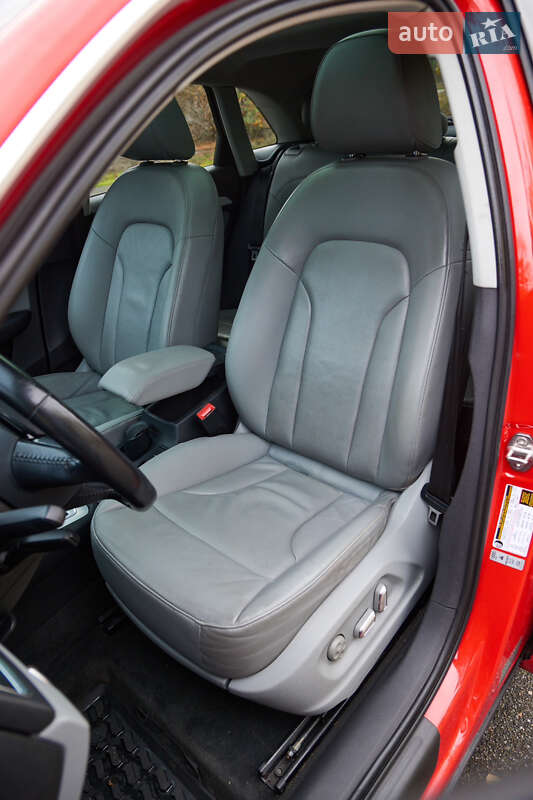 Внедорожник / Кроссовер Audi Q3 2015 в Киеве