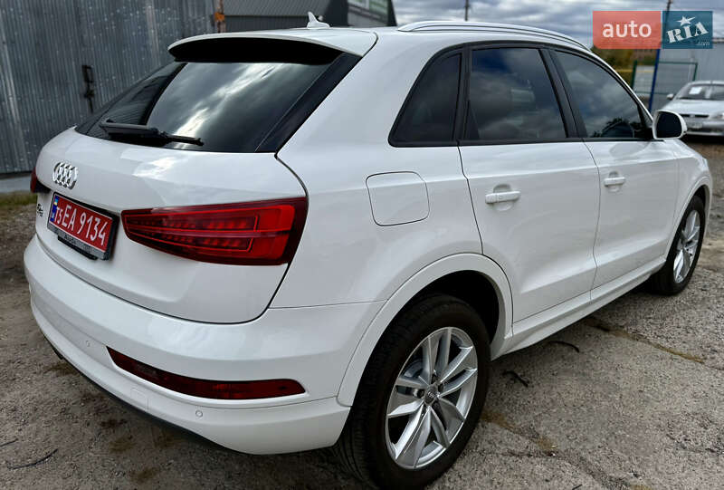 Внедорожник / Кроссовер Audi Q3 2017 в Полтаве