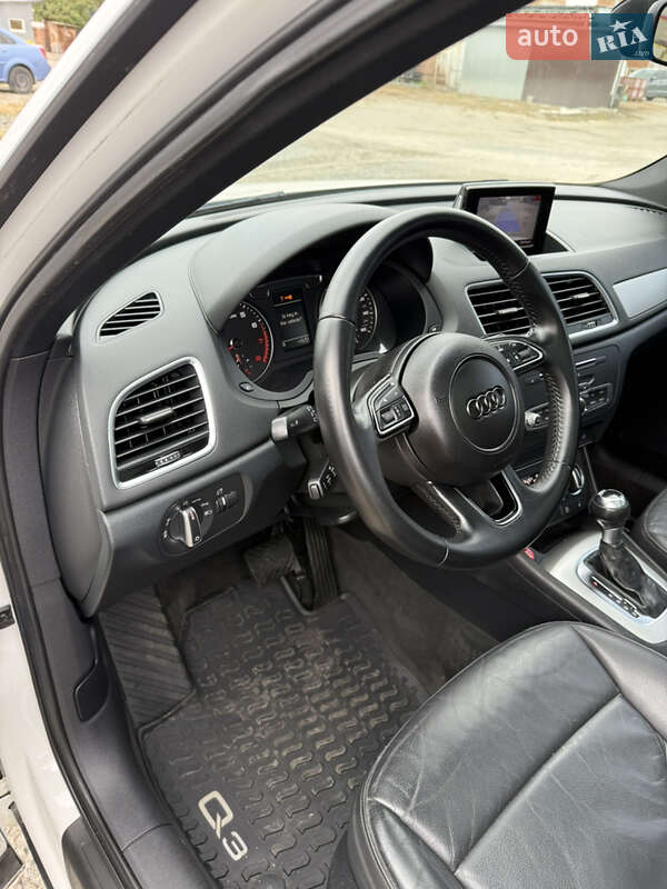 Внедорожник / Кроссовер Audi Q3 2017 в Полтаве