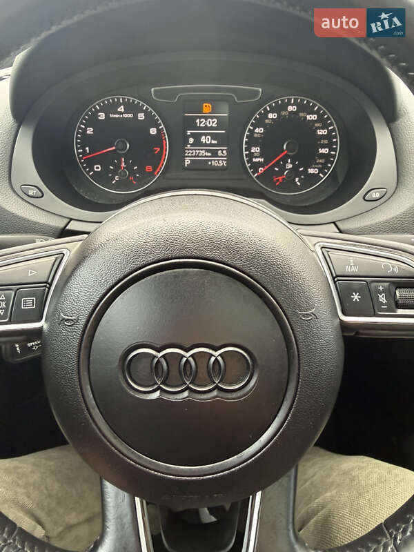 Внедорожник / Кроссовер Audi Q3 2017 в Полтаве