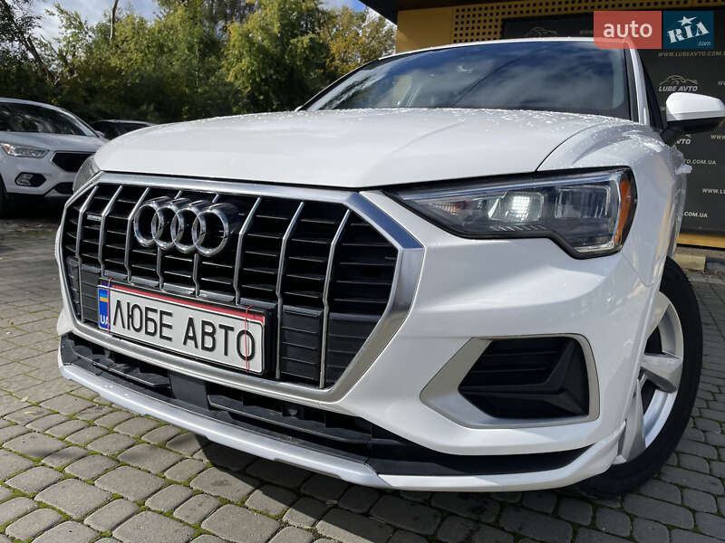 Позашляховик / Кросовер Audi Q3 2020 в Львові