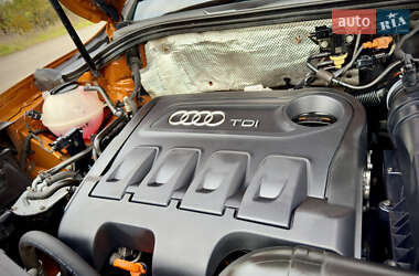Внедорожник / Кроссовер Audi Q3 2012 в 