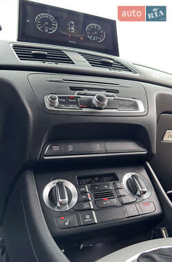 Внедорожник / Кроссовер Audi Q3 2012 в 