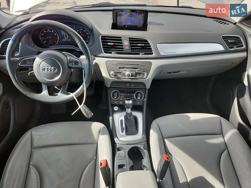 Внедорожник / Кроссовер Audi Q3 2016 в Тернополе