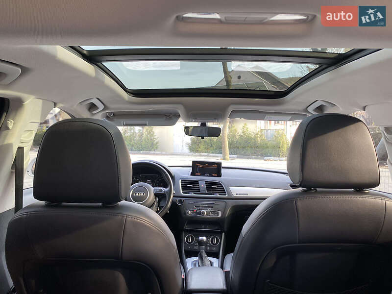 Позашляховик / Кросовер Audi Q3 2016 в Ужгороді
