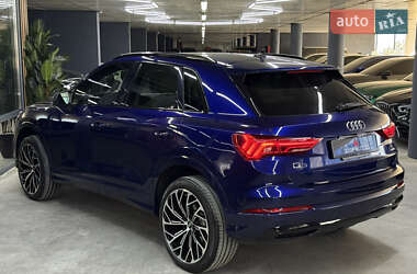 Внедорожник / Кроссовер Audi Q3 2020 в 