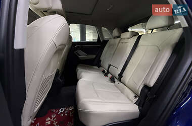 Внедорожник / Кроссовер Audi Q3 2020 в 