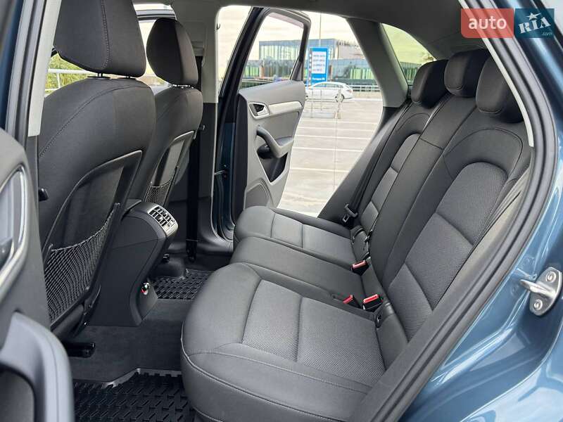 Позашляховик / Кросовер Audi Q3 2016 в Києві