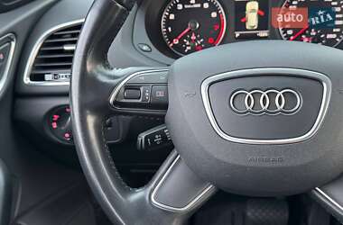 Внедорожник / Кроссовер Audi Q3 2016 в 